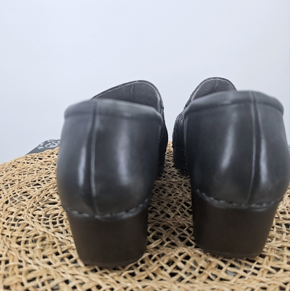 Sanita Gray Clogs Size 39 - Picture 5 of 15